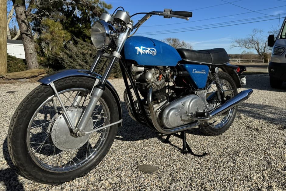 1971 Norton Commando sold for $5,500