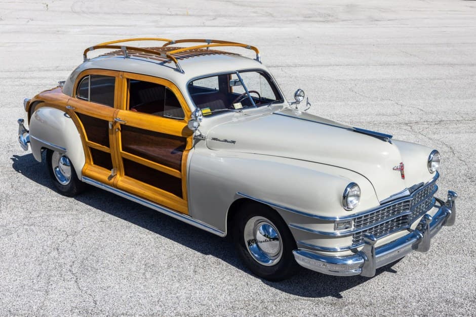 1948 Chrysler Town & Country sold for $35,555