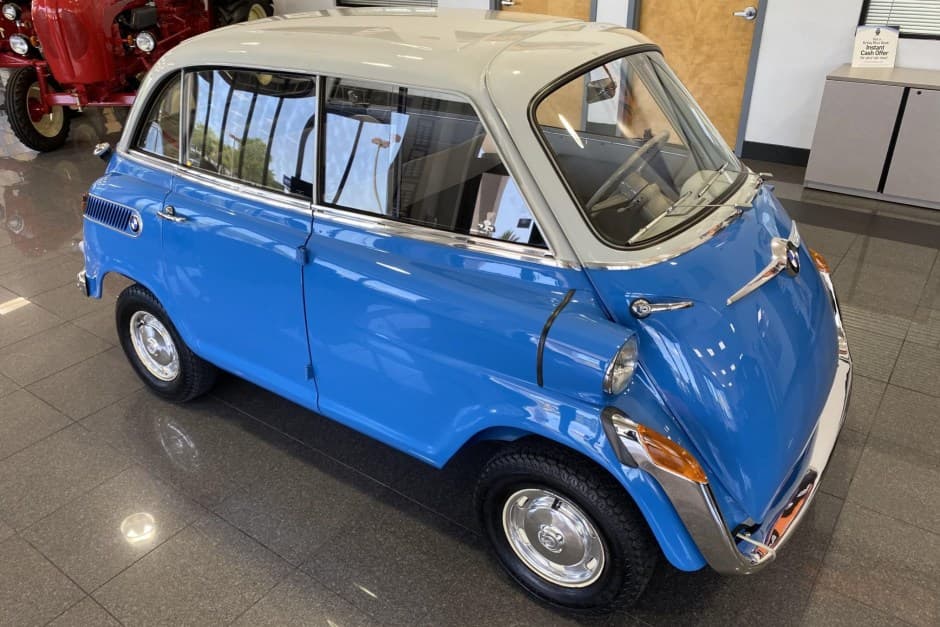 1958 BMW Isetta sold for $41,750
