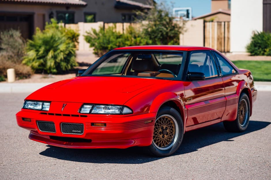 1989 Pontiac Grand Prix sold for $15,500