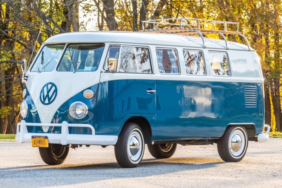 1965 Volkswagen Split-Window Bus sold for $44,888