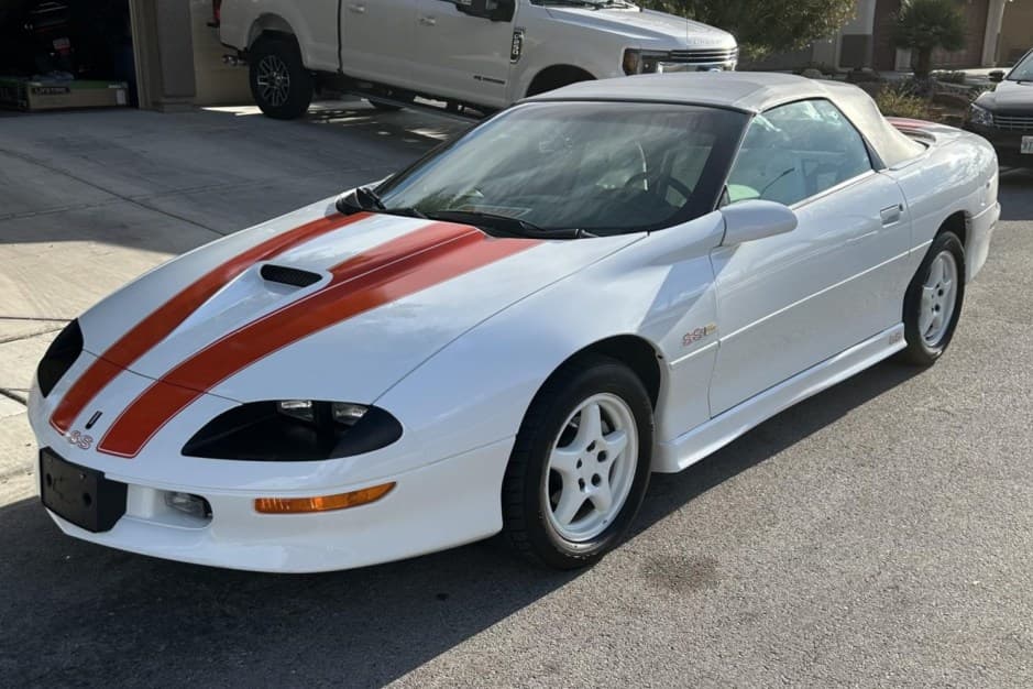 1997 Chevrolet Camaro 4th Generation 1993-2002 sold for $17,500