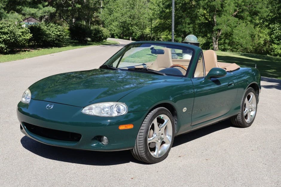 2001 Mazda NB MX-5 Miata sold for $11,750