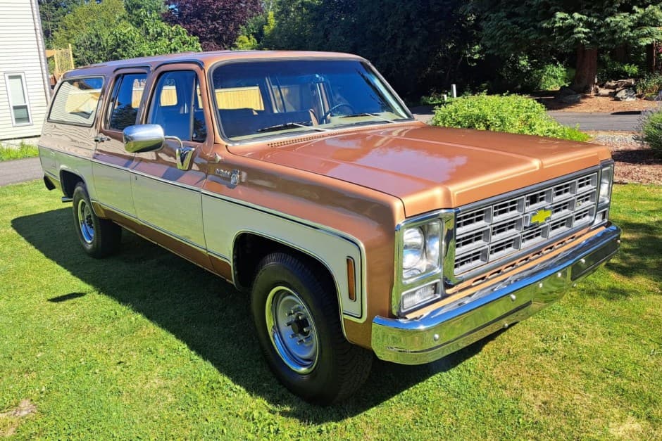 1979 Chevrolet Suburban (1973-1991) sold for $6,200