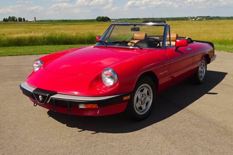 1989 Alfa Romeo 105/115 Spider Series 3 sold for $21,750