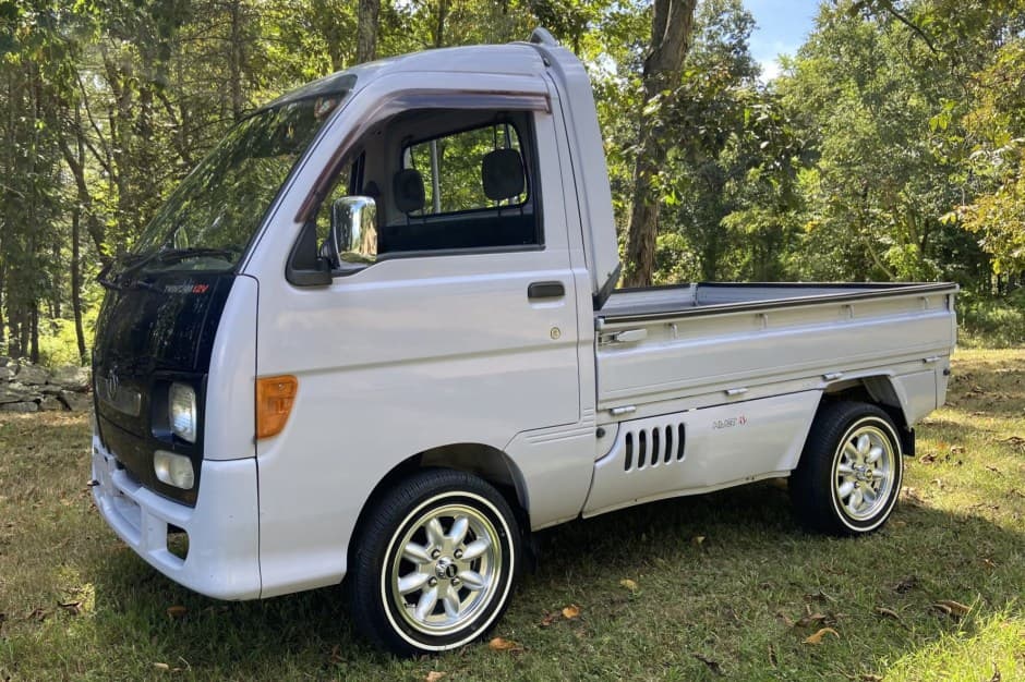 1997 Daihatsu Hijet sold for $9,800