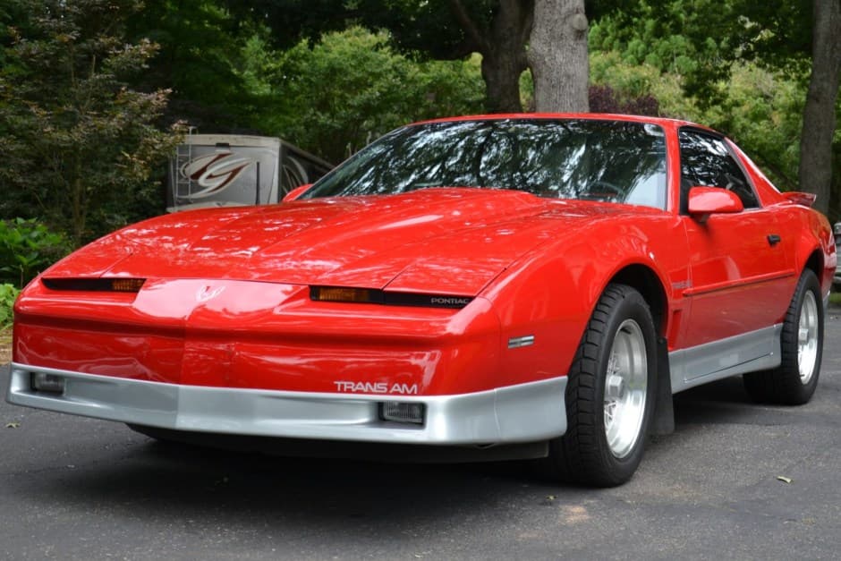 1986 Pontiac Firebird (1982-1992) sold for $15,250