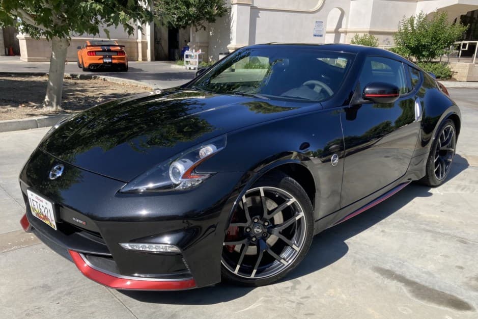 2015 Nissan 370Z sold for $28,500