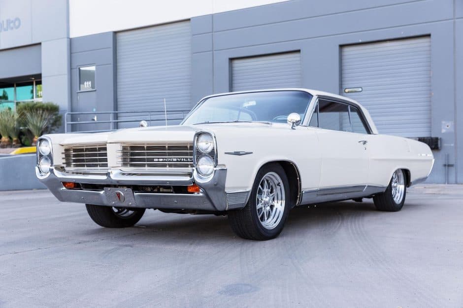 1964 Pontiac Bonneville sold for $35,500