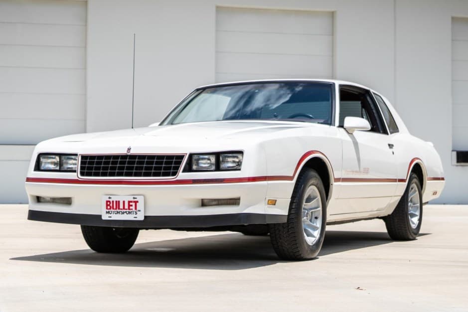 1986 Chevrolet Monte Carlo sold for $12,075