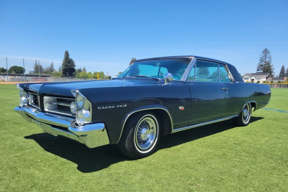1963 Pontiac Grand Prix sold for $11,249