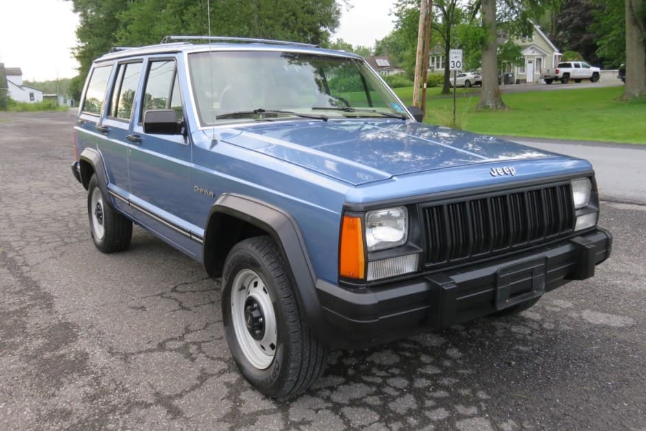 1989 Jeep XJ Cherokee sold for $8,700