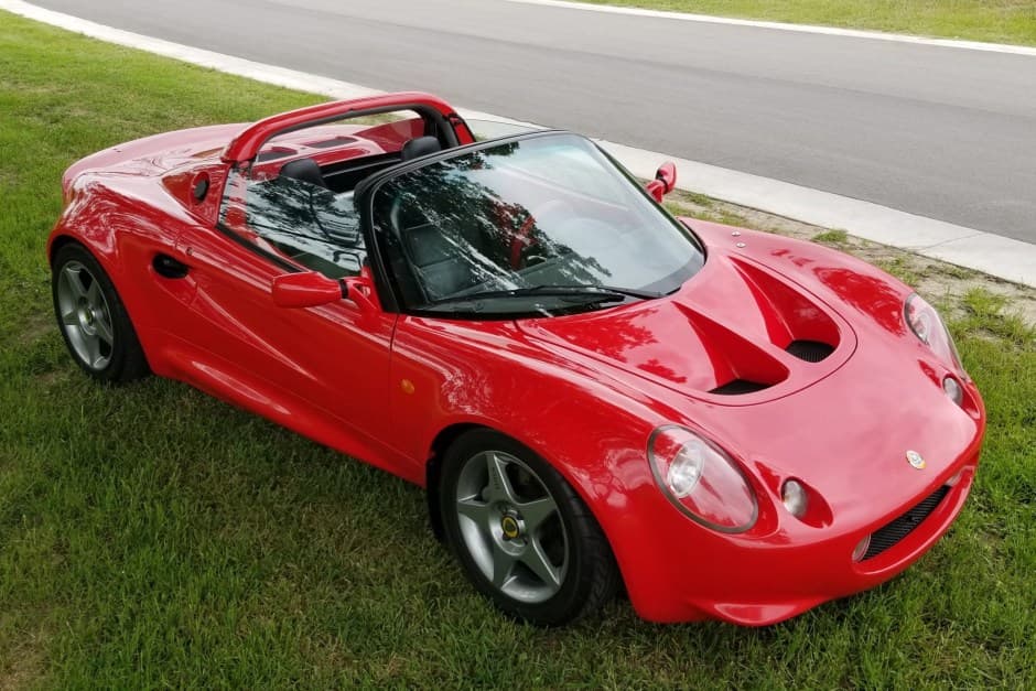 2000 Lotus Elise sold for $37,000