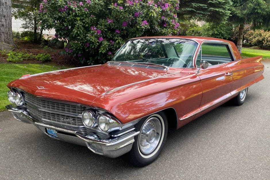 1962 Cadillac Series 62 sold for $25,250