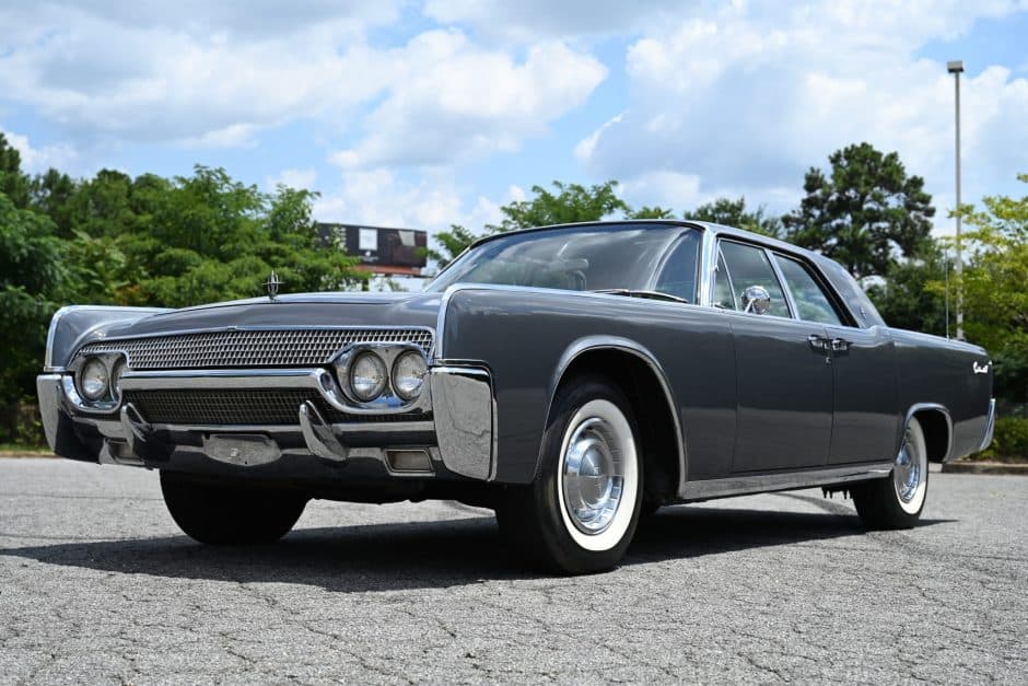 1961 Lincoln Continental (1961-1969) sold for $29,500