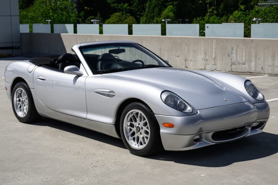 2002 Panoz Esperante sold for $32,000
