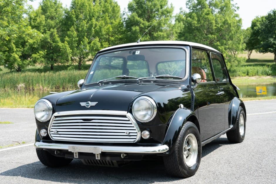 1997 Mini Mk VI & Mk VII sold for $15,750