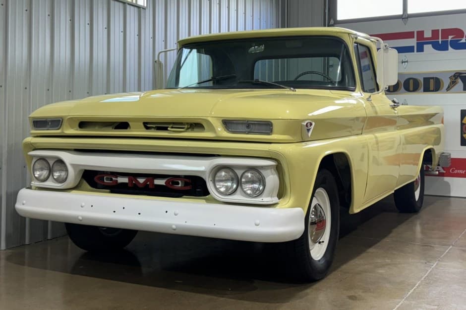1962 GMC C/K 1960-1966 sold for $17,500