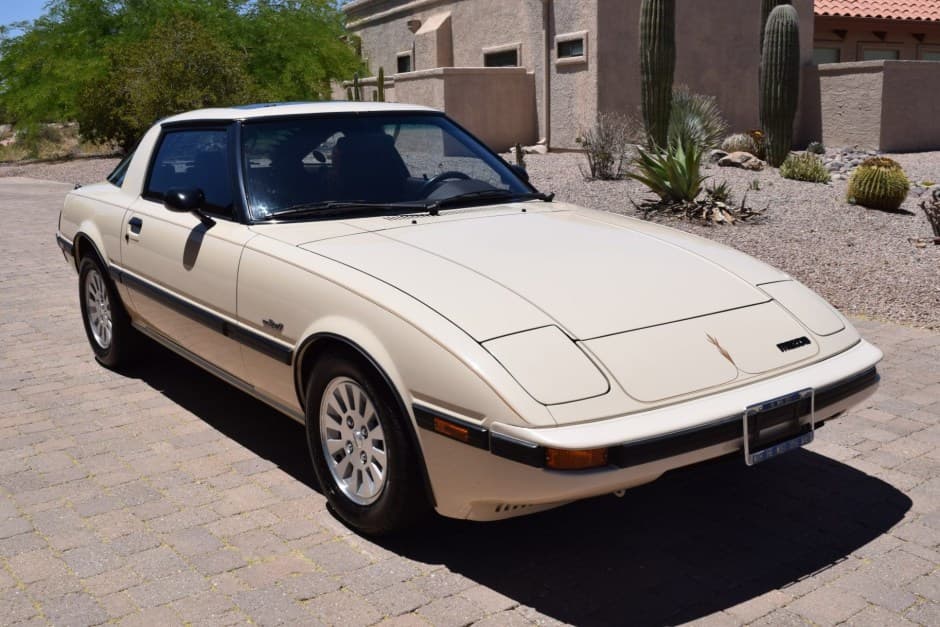 1984 Mazda RX-7 FB sold for $25,750