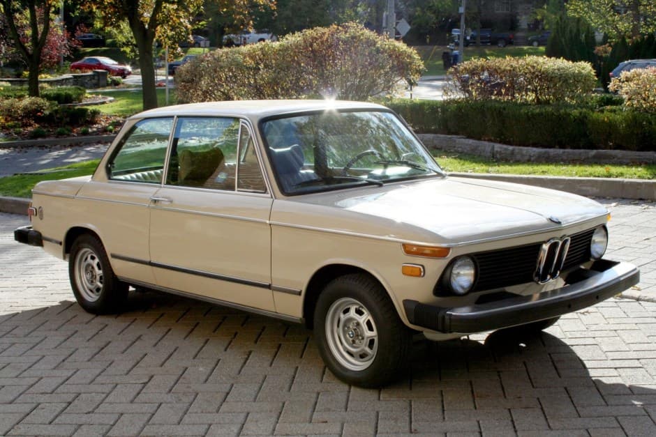 1976 BMW 2002 sold for $16,500