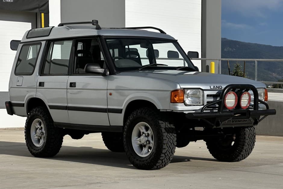 1998 Land Rover Discovery sold for $11,500