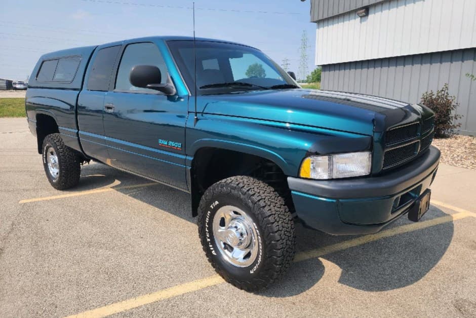 1998 Dodge Ram (1994-2001) sold for $35,250