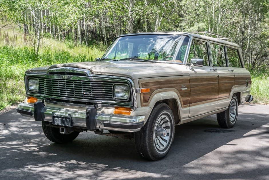 1984 Jeep SJ Grand Wagoneer sold for $20,000