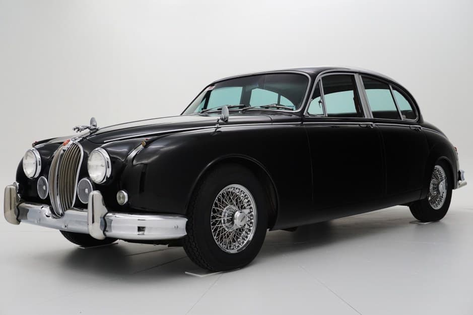 1967 Jaguar Mk II sold for $33,250