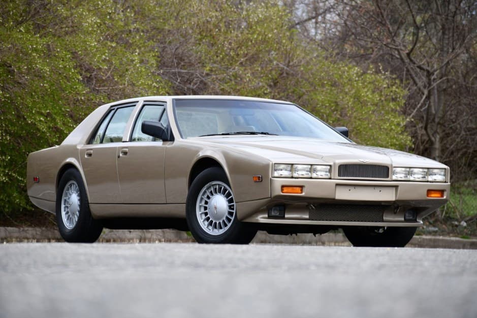 1988 Aston Martin Lagonda sold for $79,500