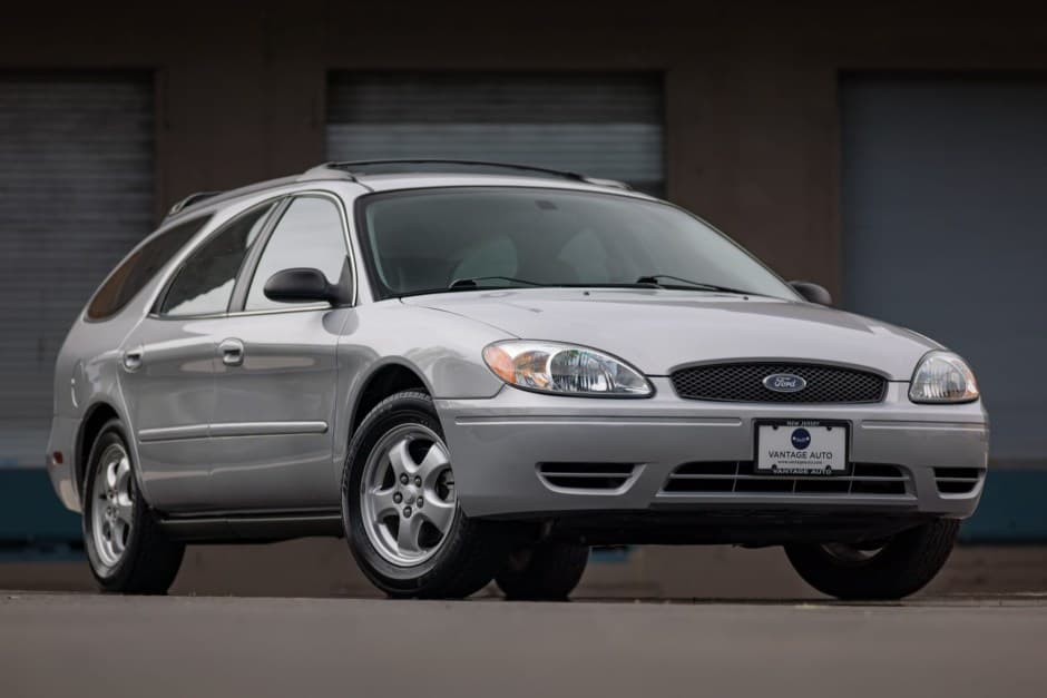 2005 Ford Taurus Sedan & Wagon sold for $6,969