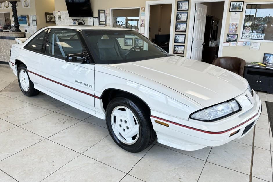 1990 Pontiac Grand Prix sold for $13,000