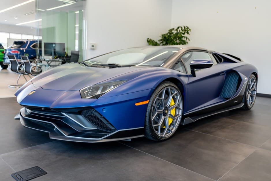 2022 Lamborghini Aventador sold for $713,000