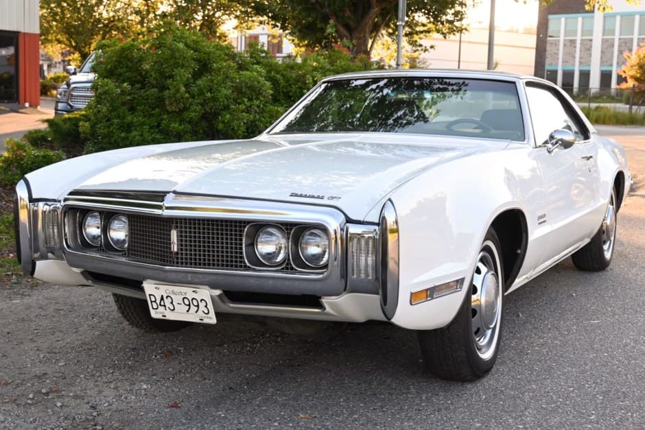 1970 Oldsmobile Toronado sold for $8,270