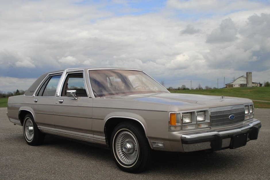1991 Ford LTD sold for $8,150