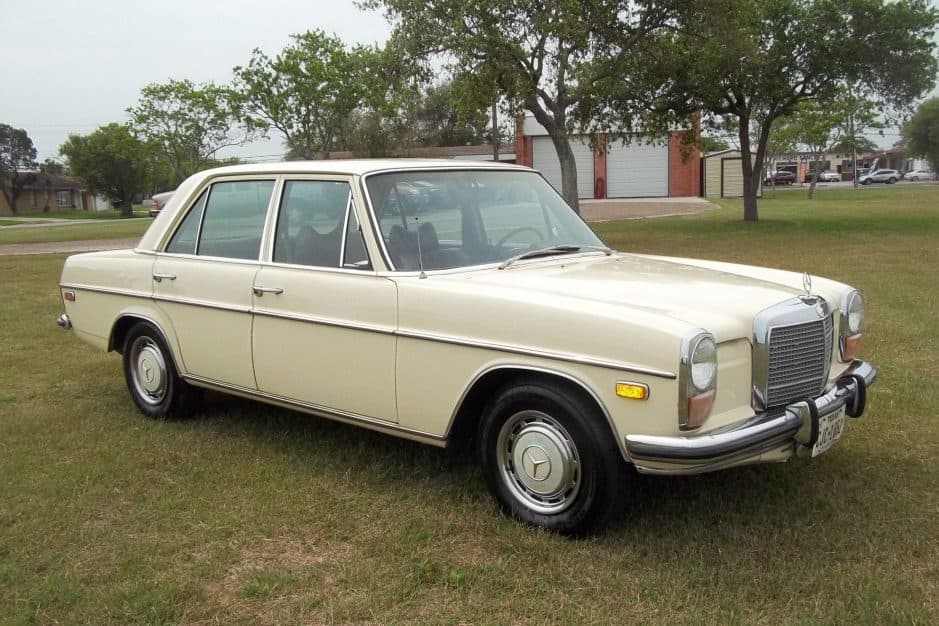 1973 Mercedes-Benz W114 & W115 sold for $5,300