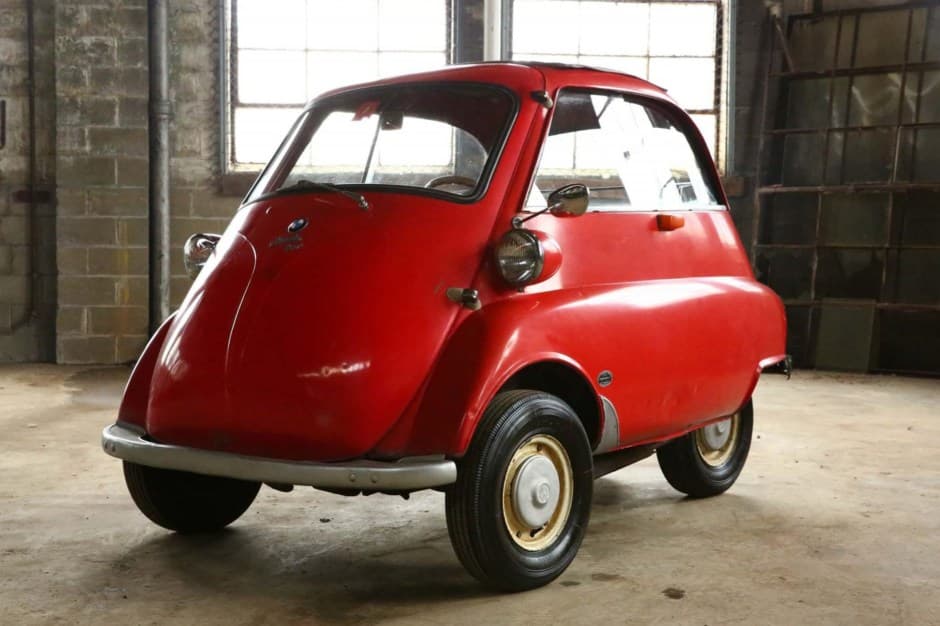 1956 BMW Isetta sold for $18,335