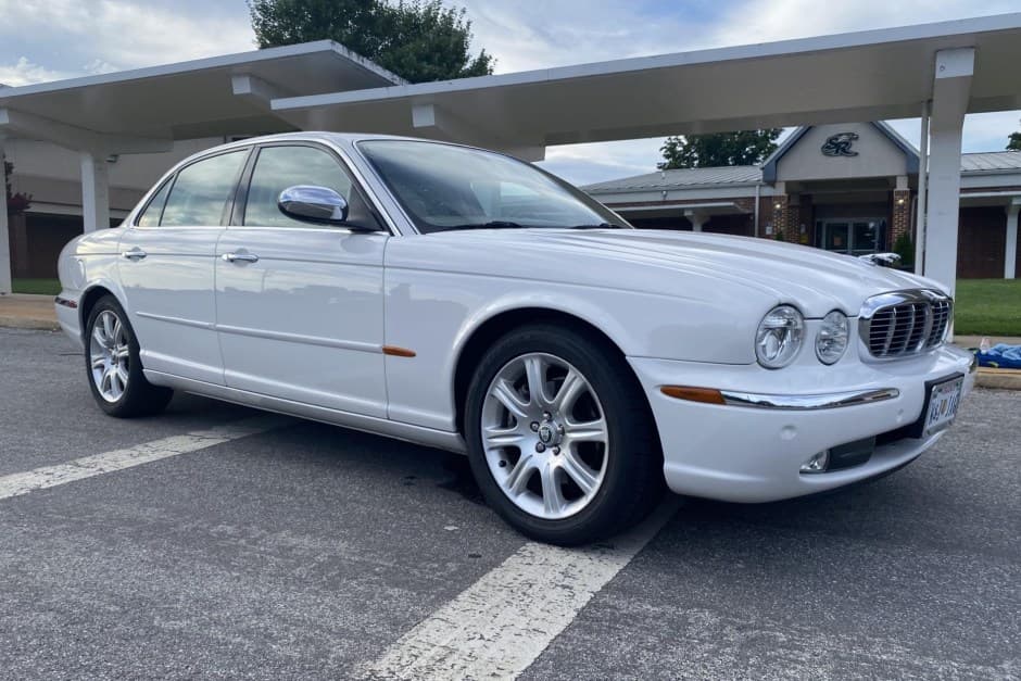 2004 Jaguar X350/X356/X358 XJ (2004-2009) sold for $12,200