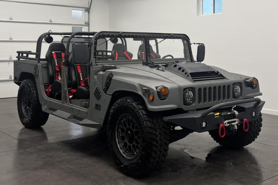 0 Hummer HMMWV/Humvee sold for $51,000