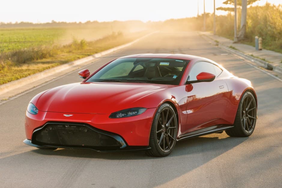 2019 Aston Martin V8 Vantage (2006+) sold for $77,507
