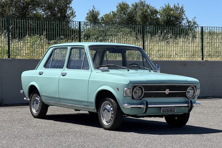 1971 Fiat 128 sold for $5,900