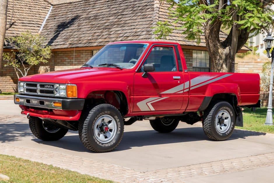 1988 Toyota Pickup (N50/N60/N70 1984-1988) sold for $13,750