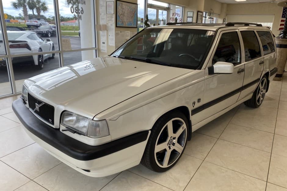 1996 Volvo 850 sold for $9,800