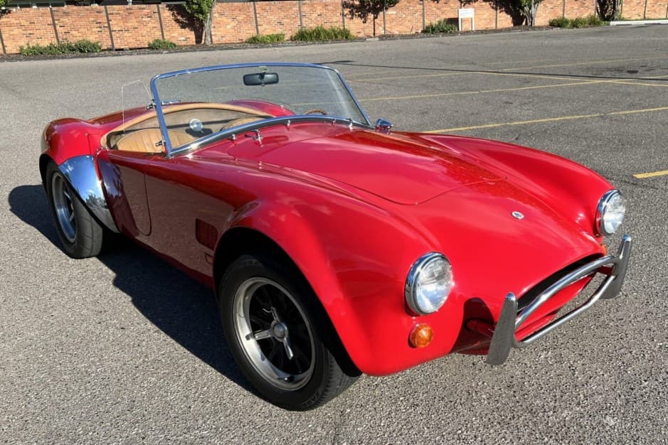 1985 Shelby Cobra Replica sold for $87,500