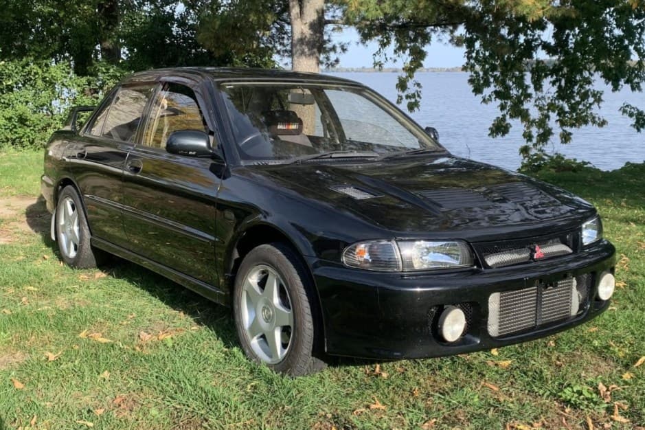 1993 Mitsubishi Lancer Evolution sold for $10,050