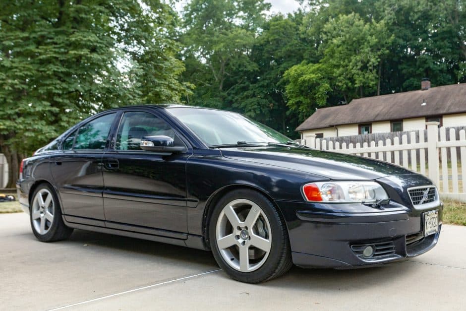 2007 Volvo S60R sold for $5,900