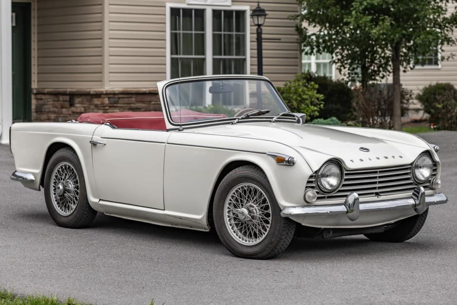 1966 Triumph TR4 sold for $15,800