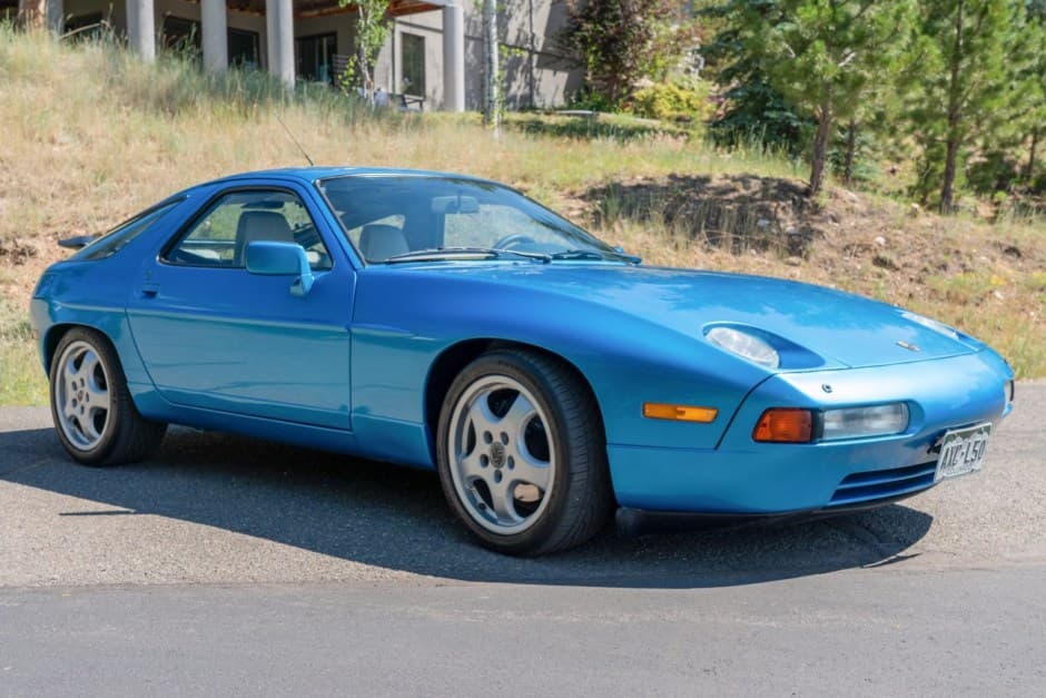 1991 Porsche 928 sold for $23,928