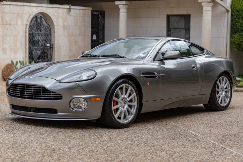 2005 Aston Martin Vanquish sold for $70,905