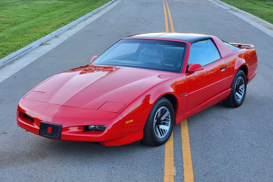 1991 Pontiac Firebird (1982-1992) sold for $20,250