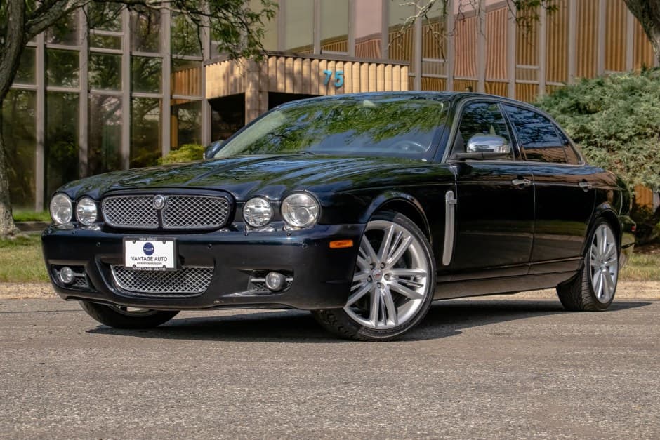 2009 Jaguar X350/X356/X358 XJ (2004-2009) sold for $28,000